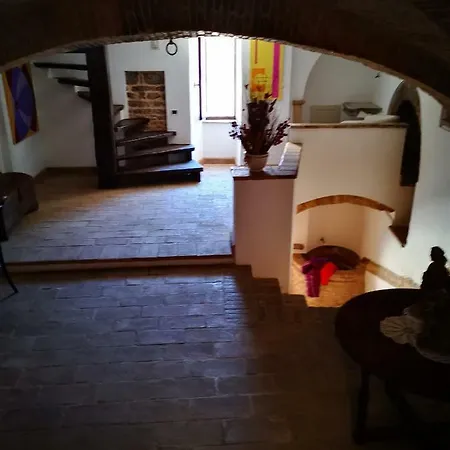 Domus Augustea * Spello